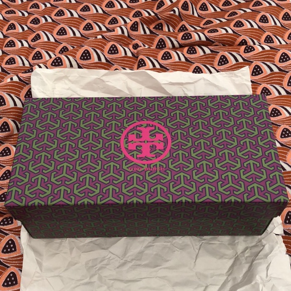 Tory Burch Reva Flat (FROM PREVIOUS LISTING) - Picture 1 of 3